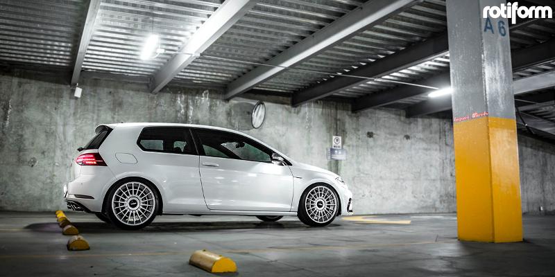 Volkswagen Golf R